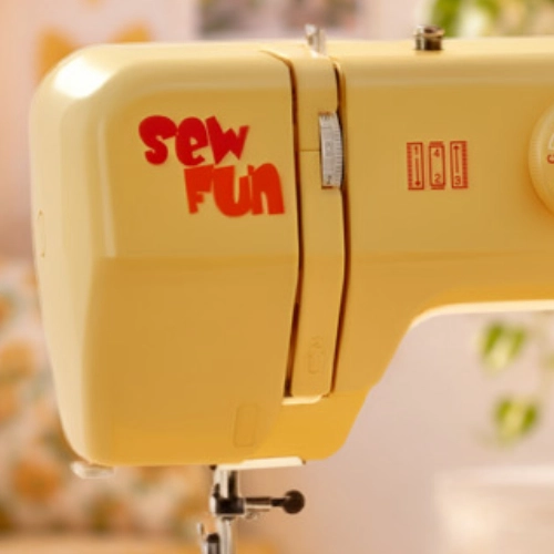 elna Sew Fun Yellow mit Markierungen für den Fadenverlauf